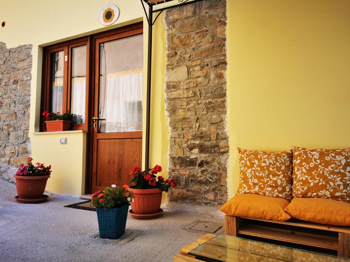 Agriturismo B&B Il Girasole Roccadaspide Exterior photo